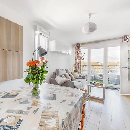 Seaside Apartment *